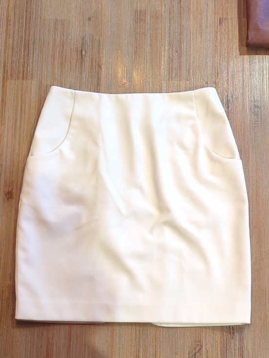 H&M Dresses & Skirts - H&M Cream Straight Mini Skirt